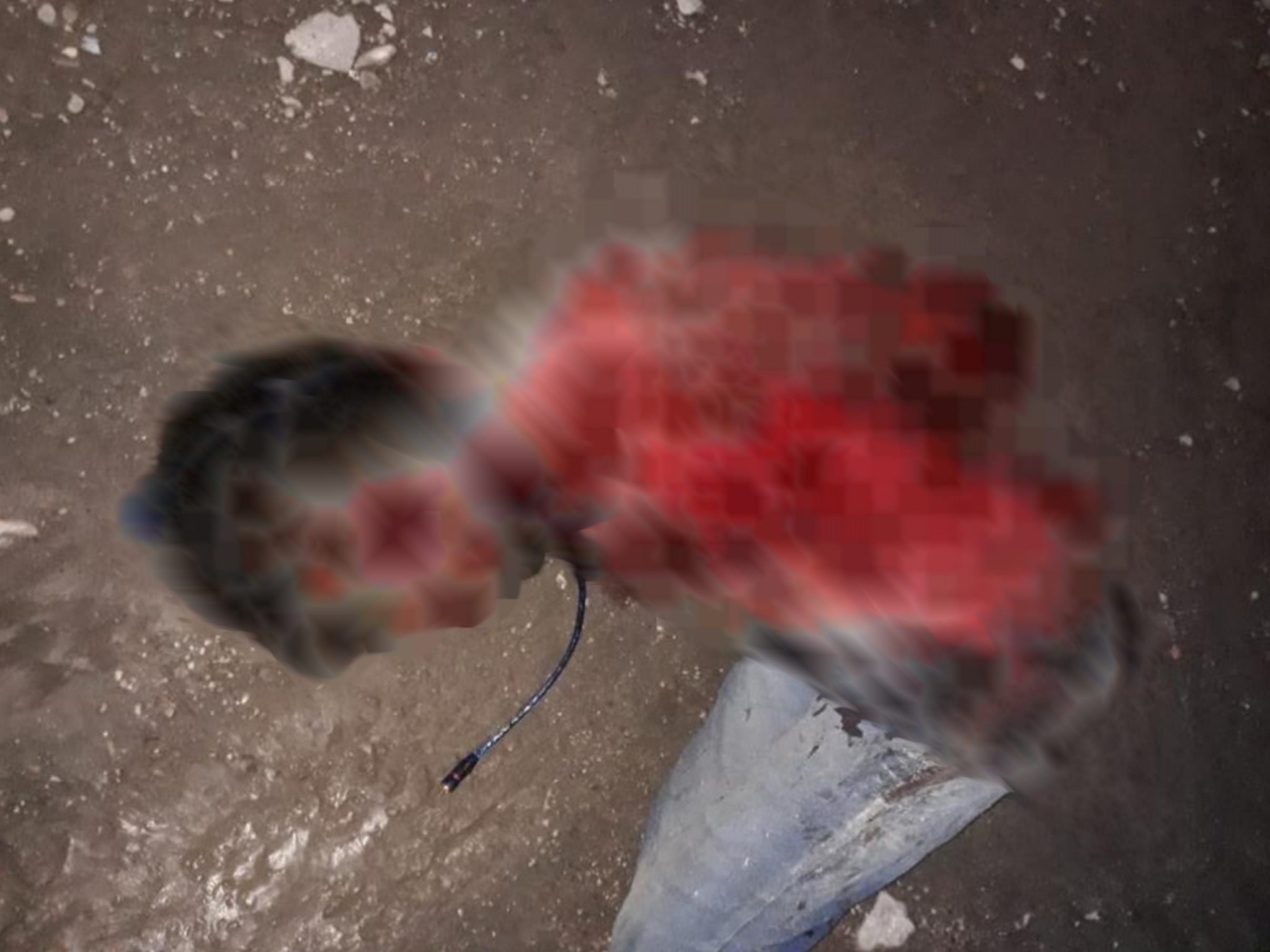 Atado con alambre de púas, hallan vivo a joven torturado en Tecamachalco