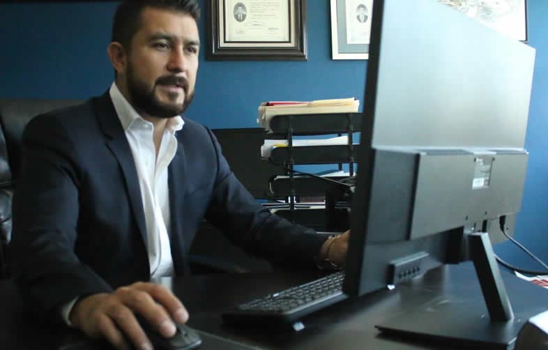 El poblano Víctor Díaz coordina la Financiera Nacional en el sur del país