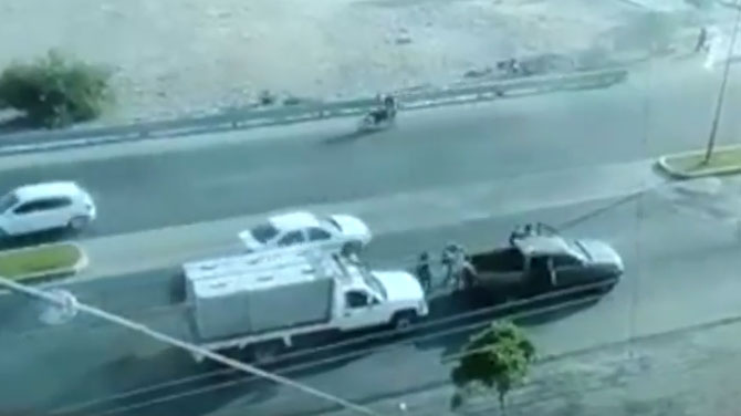 VIDEO Roban camioneta en Tecamachalco y se llevan al chofer