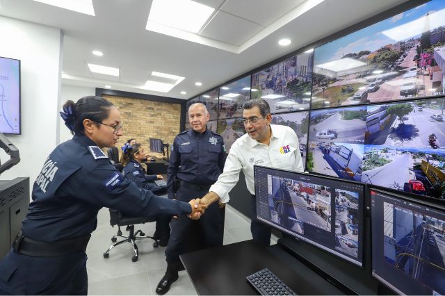 Sergio Salomón inaugura área de videovigilancia con más de 8 mil cámaras