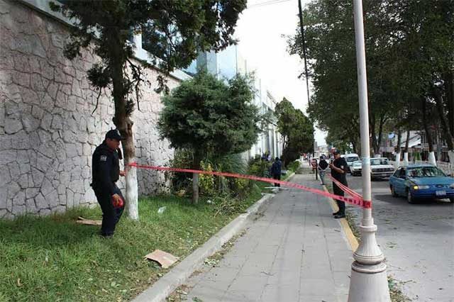 Viento tira techos, árboles y deja heridos en el estado de Puebla