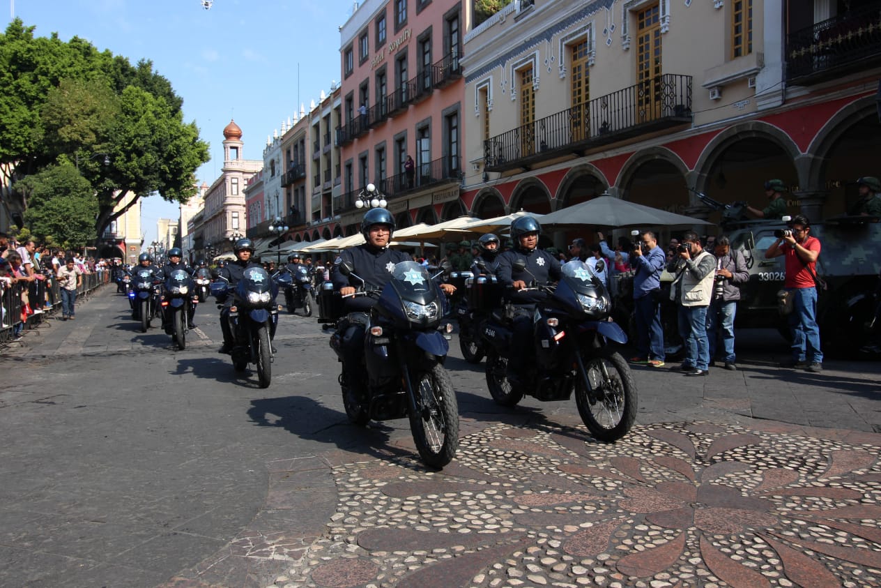 Anuncian incremento salarial a policías de la capital