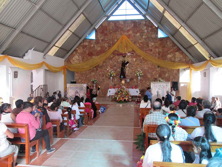 Fe y devoción al paso de la Antorcha Guadalupana por Huauchinango