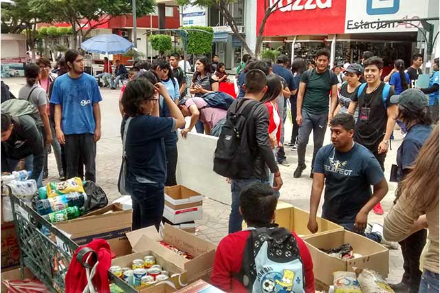 Ciudadanos se suman a centros de apoyo en Tehuacán