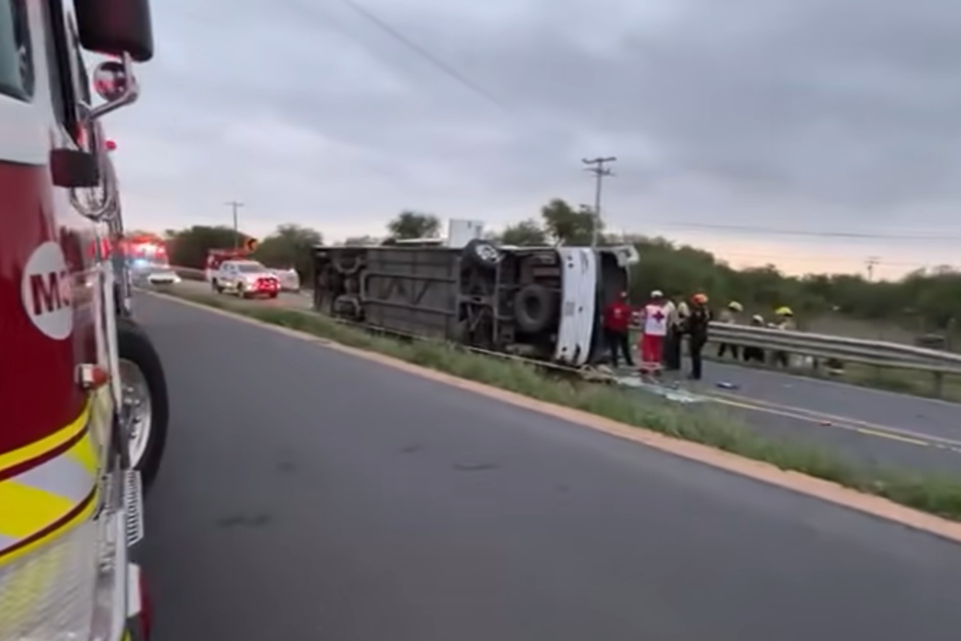 VIDEO Accidente en Nuevo León deja 11 personas muertas
