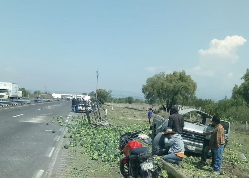 Un muerto deja volcadura sobre la autopista Puebla-Orizaba