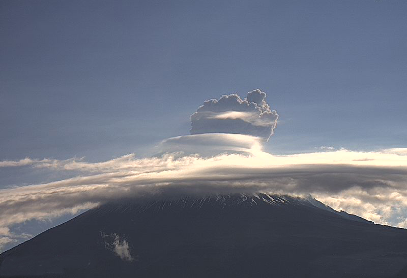 Una explosión y 125 exhalaciones registra el Popocatépetl