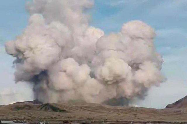 Por segunda ocasión volcán Taal entra en erupción 