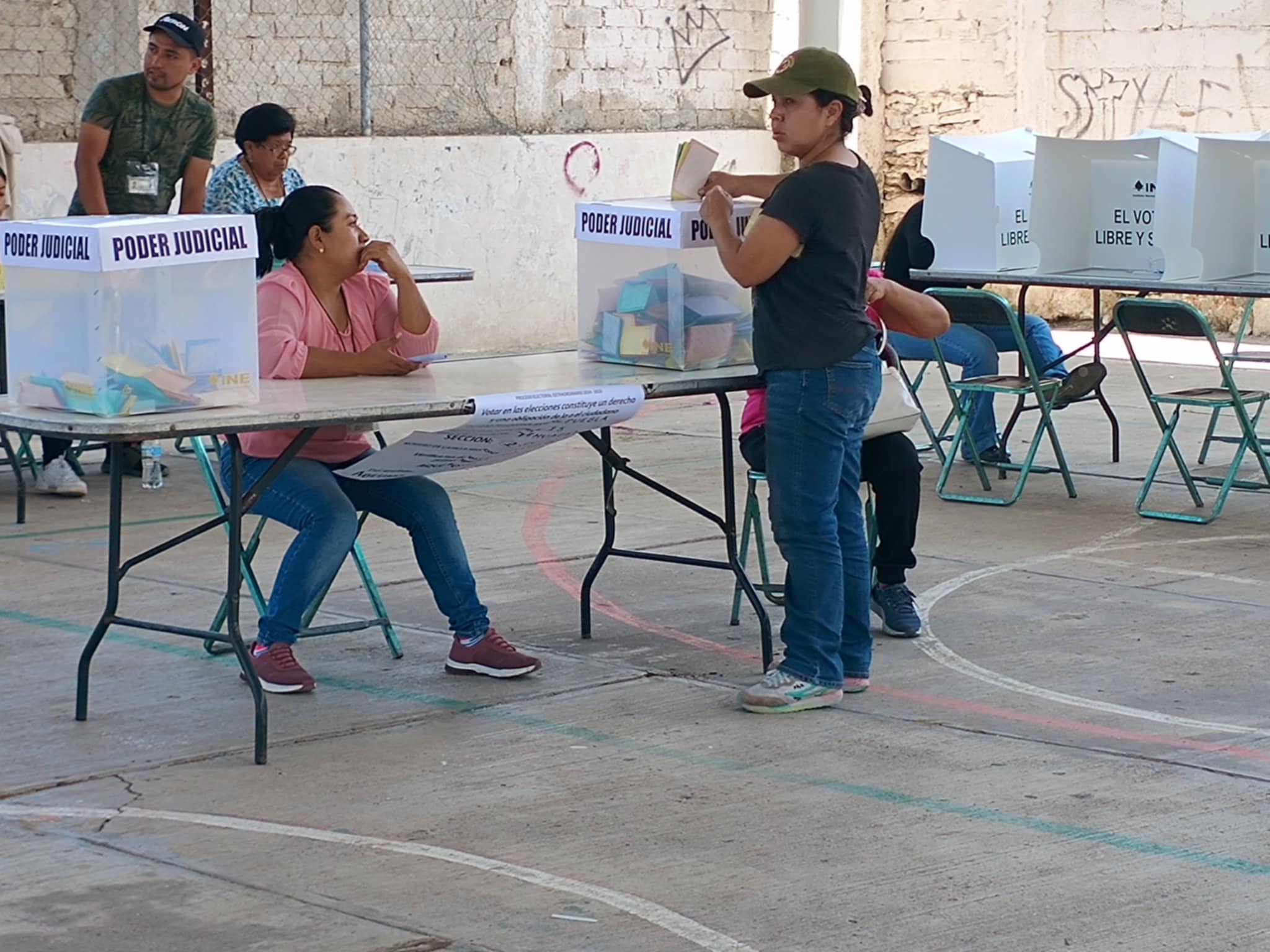 Con retrasos y poca afluencia se lleva a cabo la elección del Poder Judicial en Tehuacán