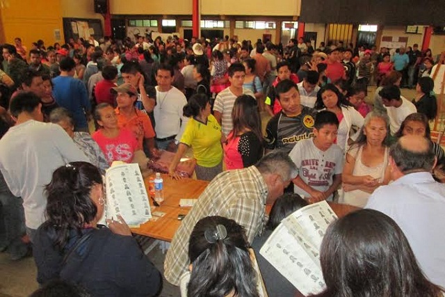 Acusan compra de votos, coacción y acarreo de personas en Huauchinango