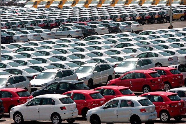 Disminuye 11%  venta de autos ligeros en México