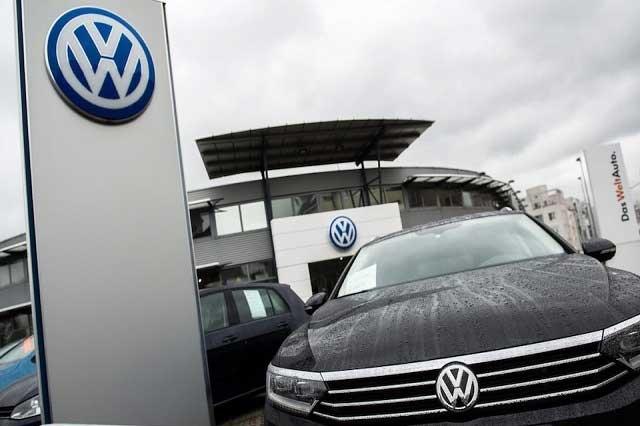 Sindicato de la Volkswagen pide aumento global del 13 %