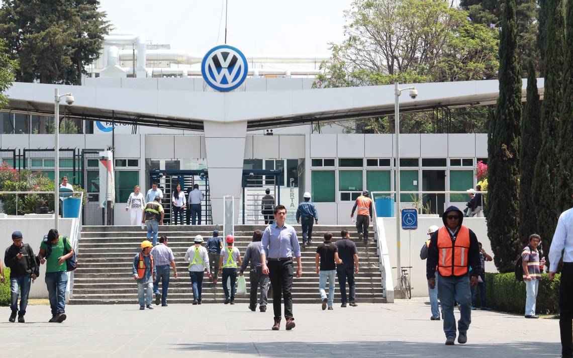 Volkswagen y sindicato logran acuerdo, frenan huelga 