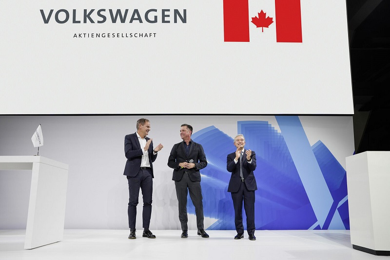 Volkswagen se lleva a Canadá fábrica de baterías para sus autos eléctricos
