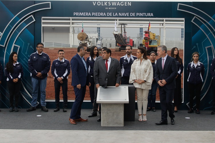 Arranca VW construcción de nave para autos eléctricos con 763 mdd