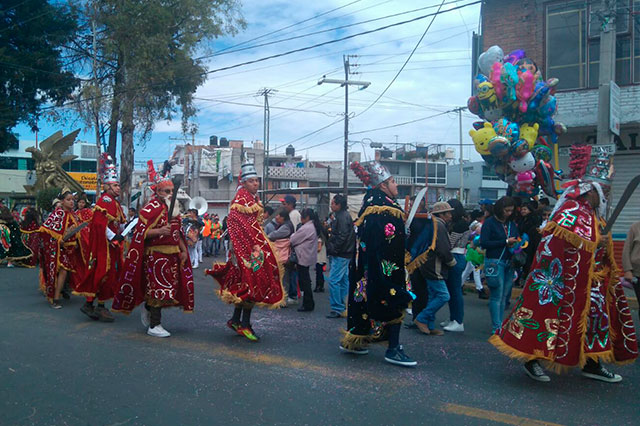 Texmelucan realiza por segundo año su desfile de carnaval