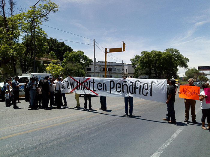 Protestan contra construcción de Walmart en Tehuacán