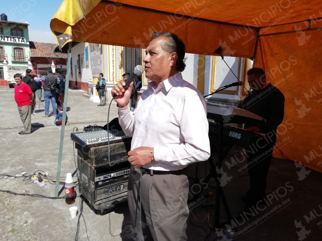 Músicos celebran a su patrona Santa Cecilia, en Zacapoaxtla