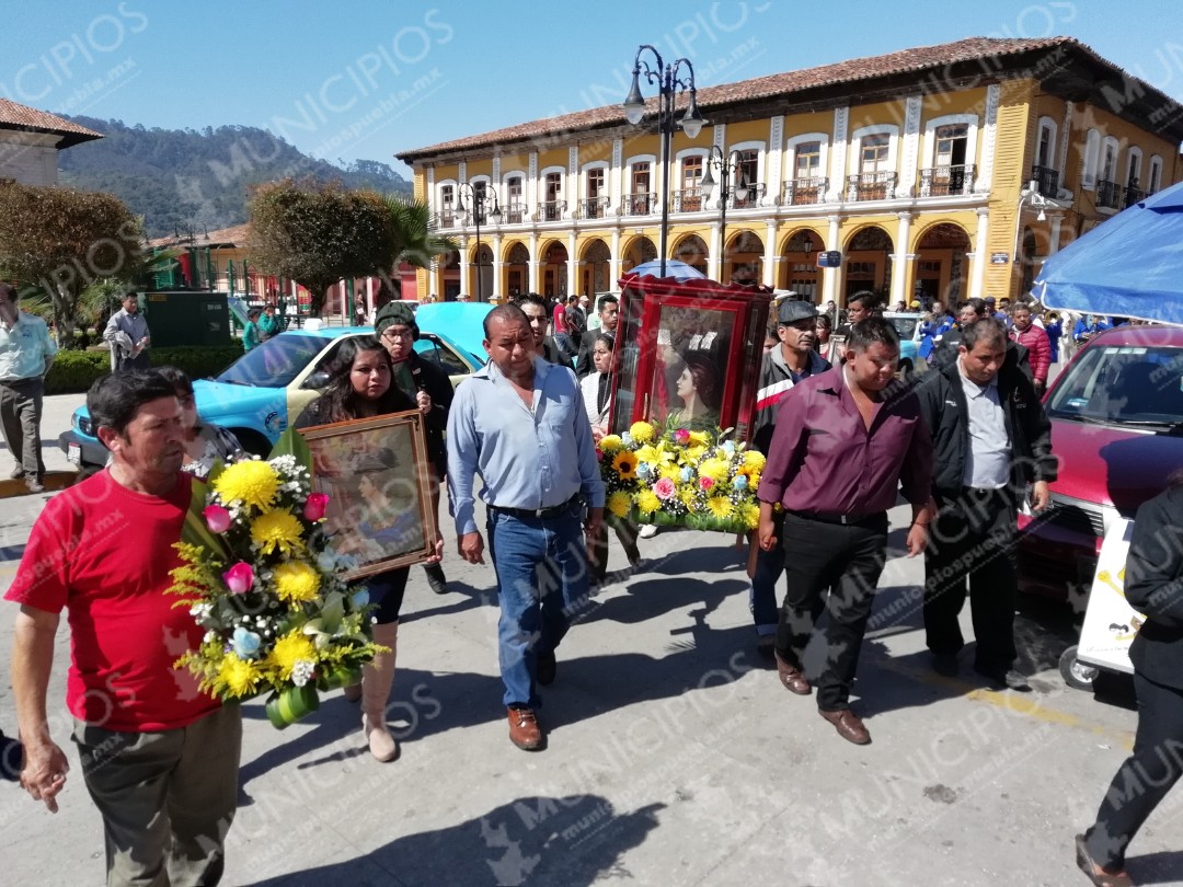 Músicos celebran a su patrona Santa Cecilia, en Zacapoaxtla