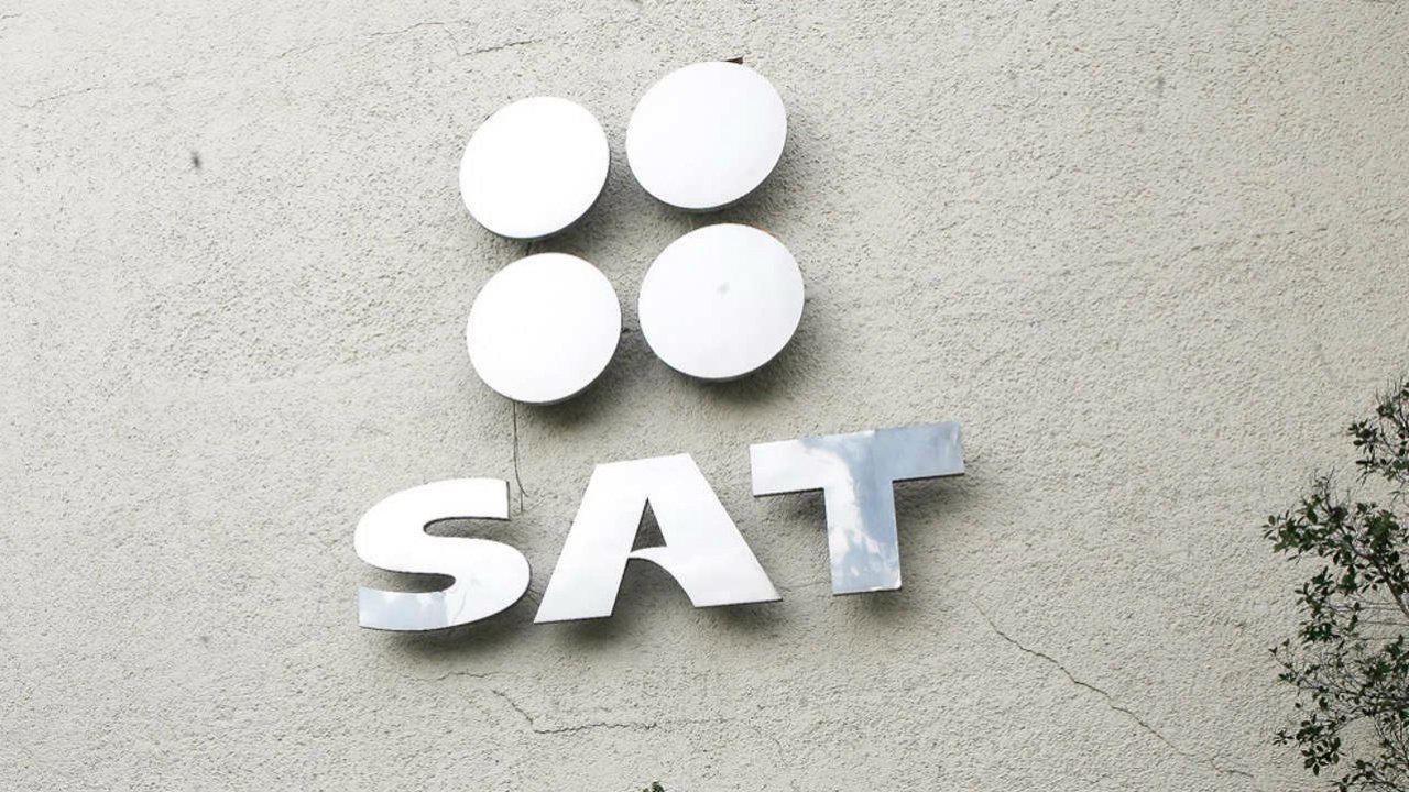 Entregarán bancos tus datos de teléfono y correo electrónico al SAT