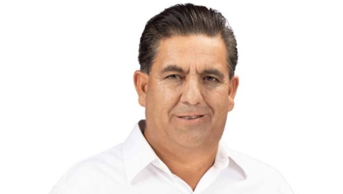 Alfredo Ramírez, alcalde de Ahuazotepec, solicita licencia indefinida