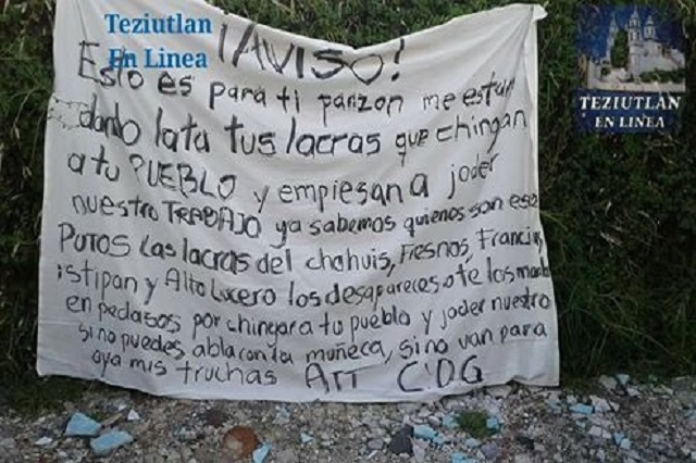 Aparece narcomanta en Teziutlán; policías municipales la retiran