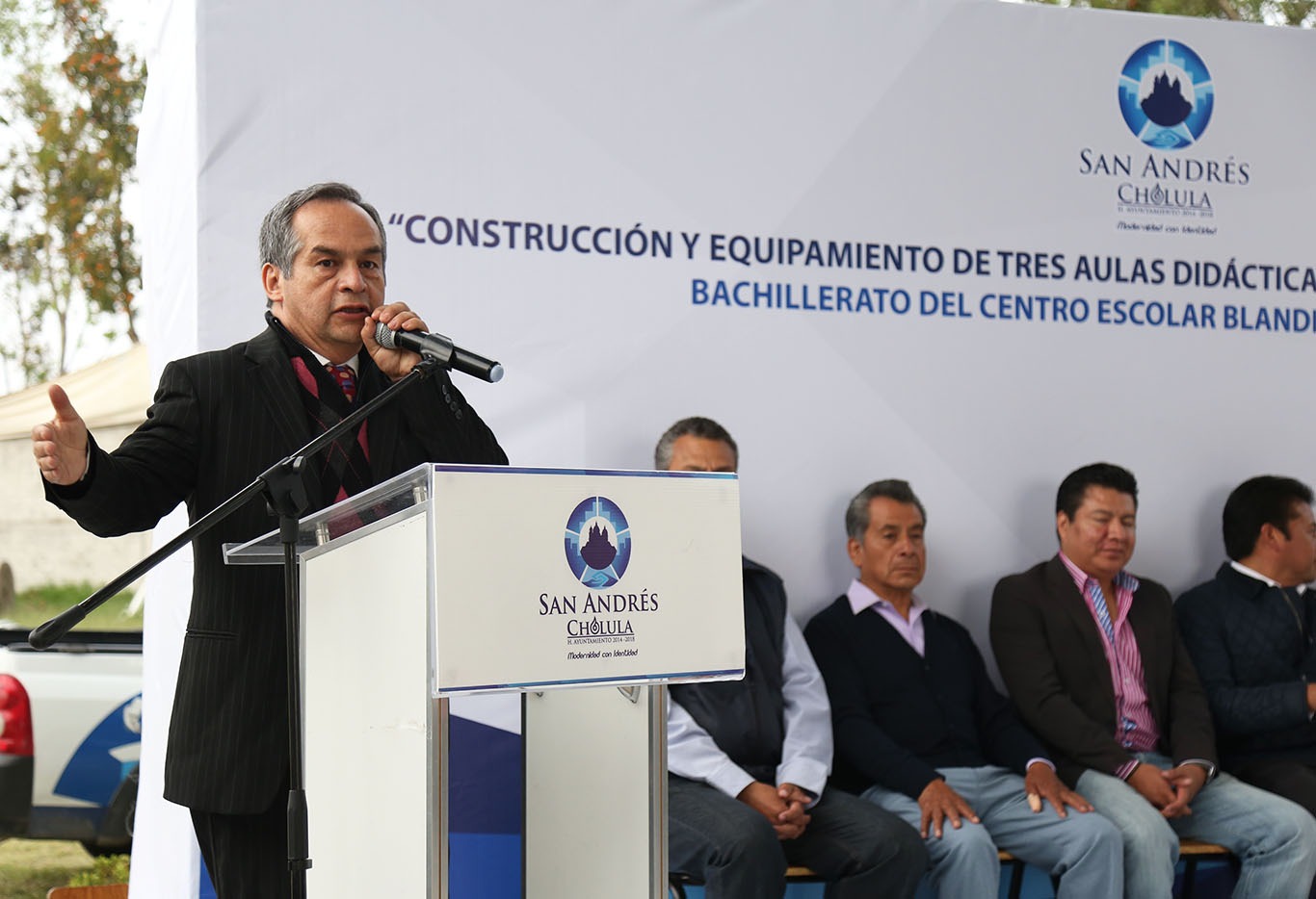 Inicia Paisano Arias la construcción de aulas en bachillerato de San Andrés Cholula