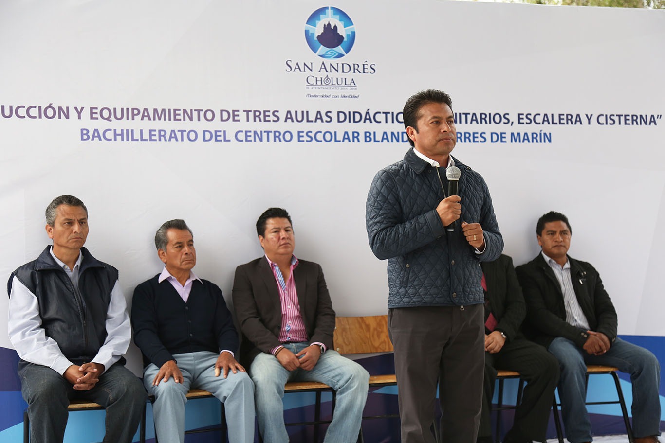 Inicia Paisano Arias la construcción de aulas en bachillerato de San Andrés Cholula