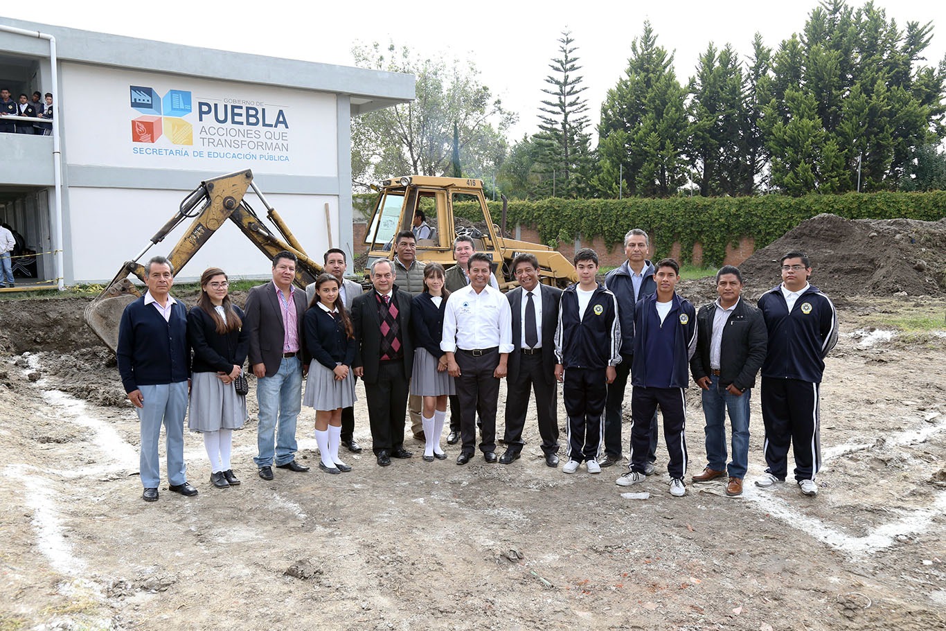 Inicia Paisano Arias la construcción de aulas en bachillerato de San Andrés Cholula