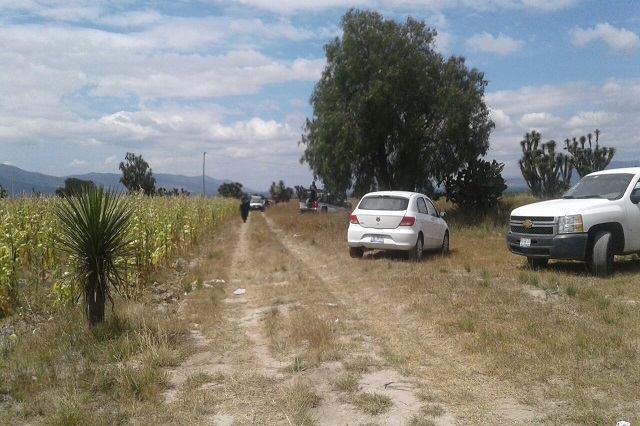 Hallan cadáver dentro de camioneta calcinada en la Cañada-Tecamachalco