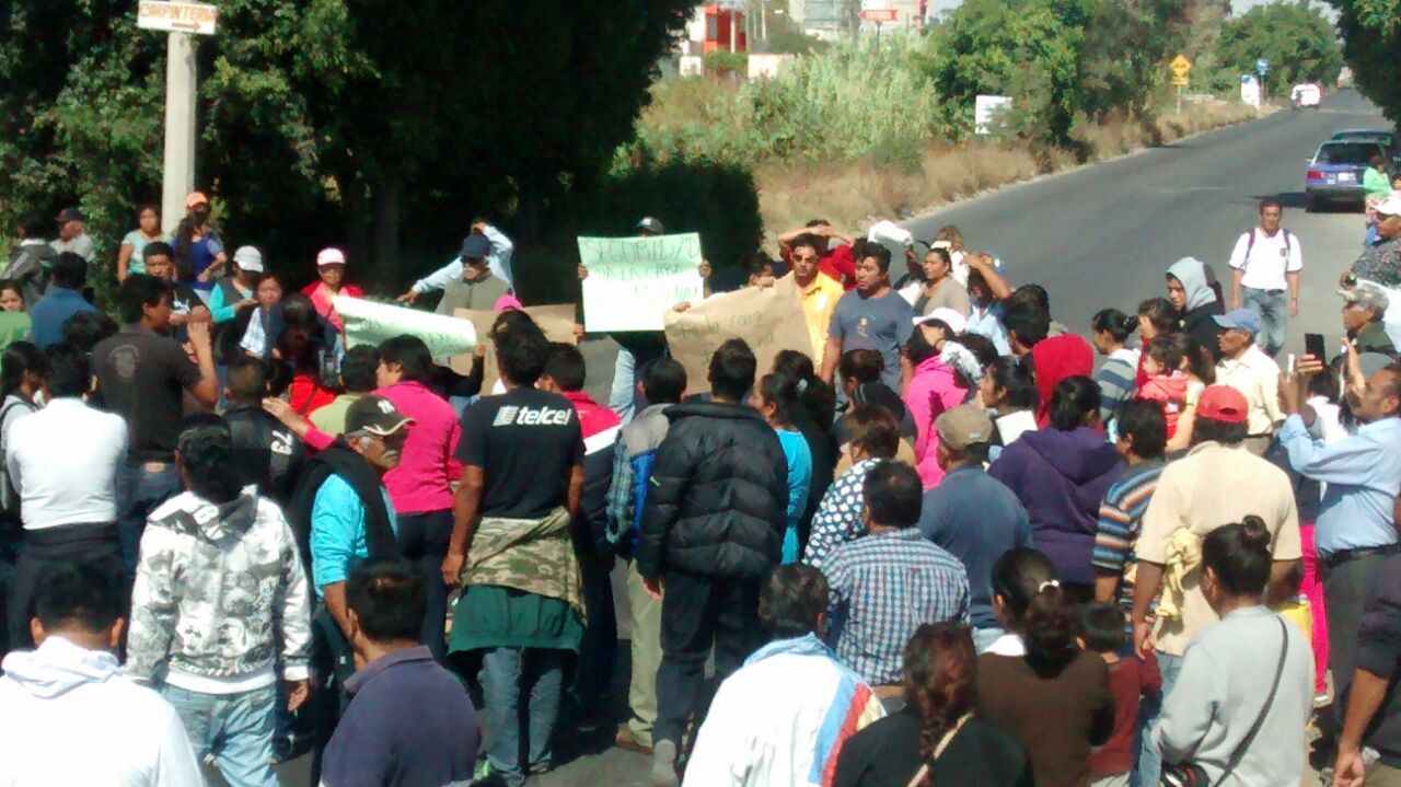 Cientos marchan para exigir renuncia de alcaldesa de Tehuacán