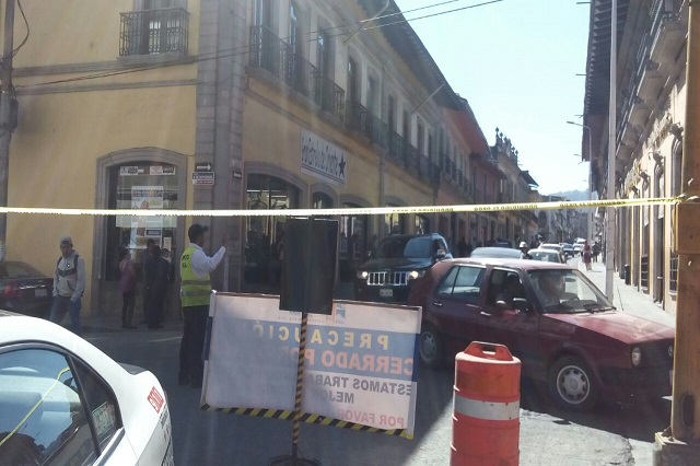 Reconstrucción de calles ocasiona caos vial en Teziutlán