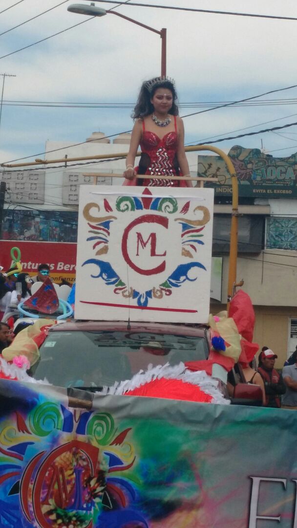 Desfilan por Carnaval Suma de Tradiciones en Texmelucan