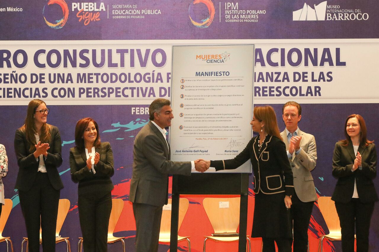  Firma Gali manifiesto por las mujeres y la ciencia en Puebla