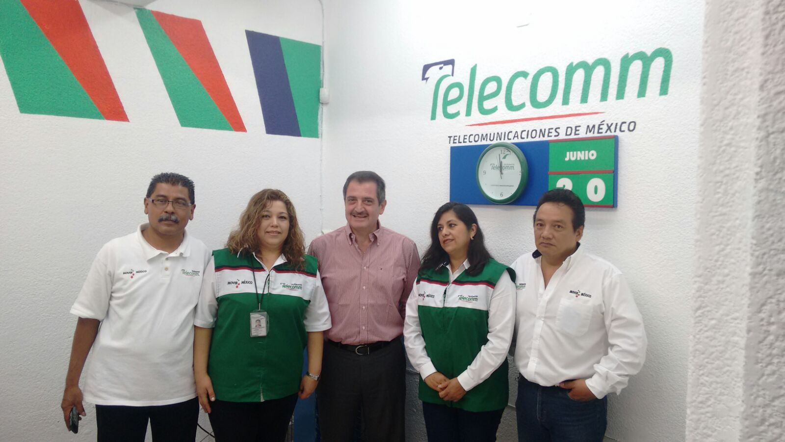 Telecom abrirá 68 nuevas sucursales en el país, anuncia su director