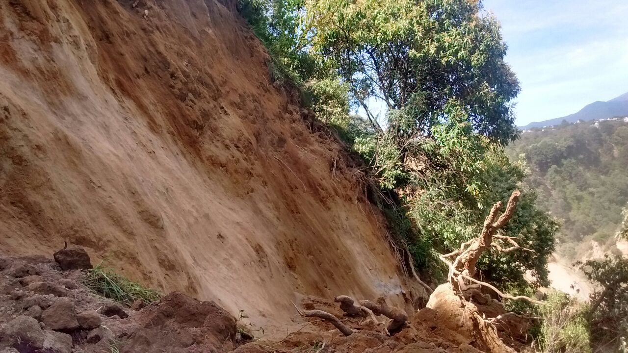 Descartan grieta por sismo; fueron deslaves en Huejotzingo