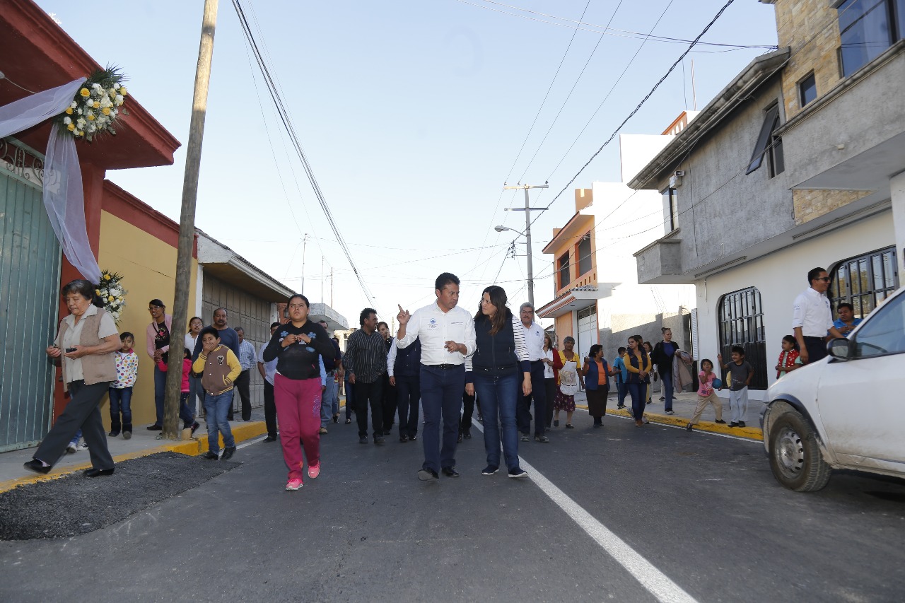 Alcalde entrega rehabilitación de Deportivo Quetzalcóatl 