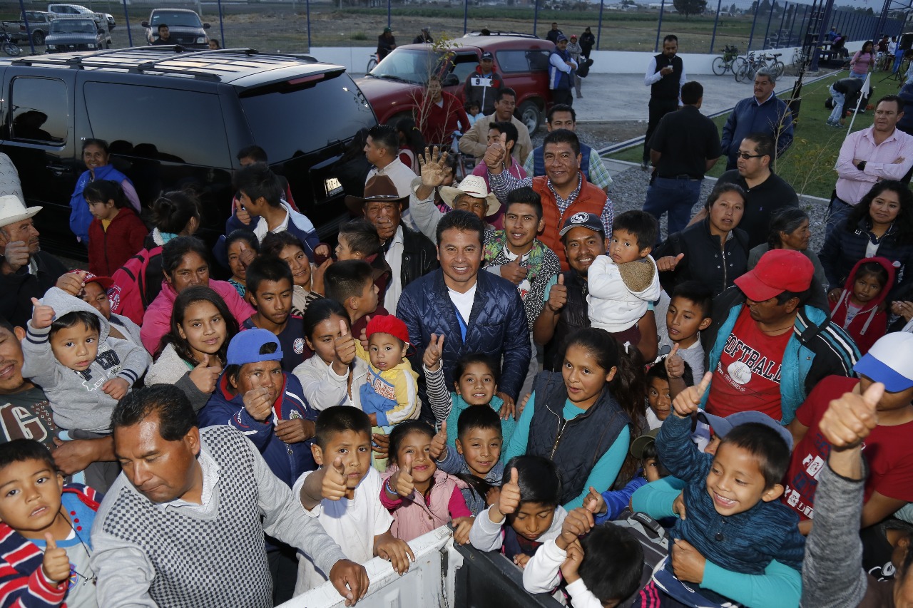 Estrenan Centro Deportivo en San Luis Tehuiloyocan