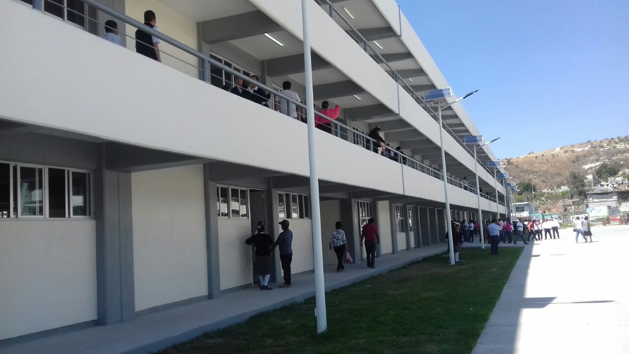 Inauguran obra educativa incompleta por segunda vez, en Izúcar