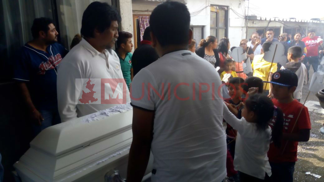 Bala perdida mata a niño de 2 años en Santa Ana Xalmimilulco