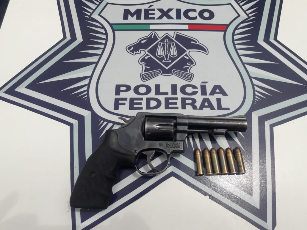 Capturan a sujeto armado en la federal Puebla-Tehuacán