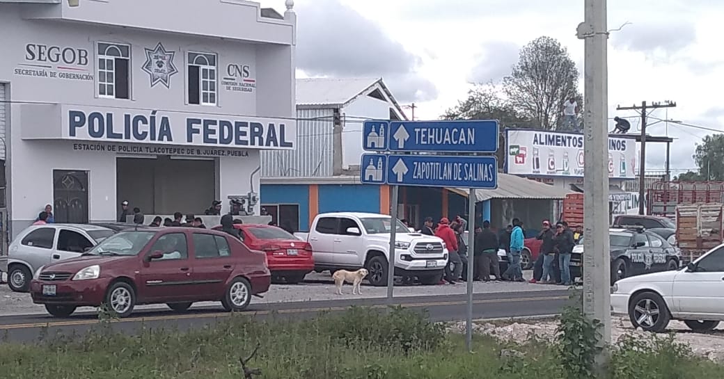Pobladores exigen a federales más vigilancia en Yehualtepec