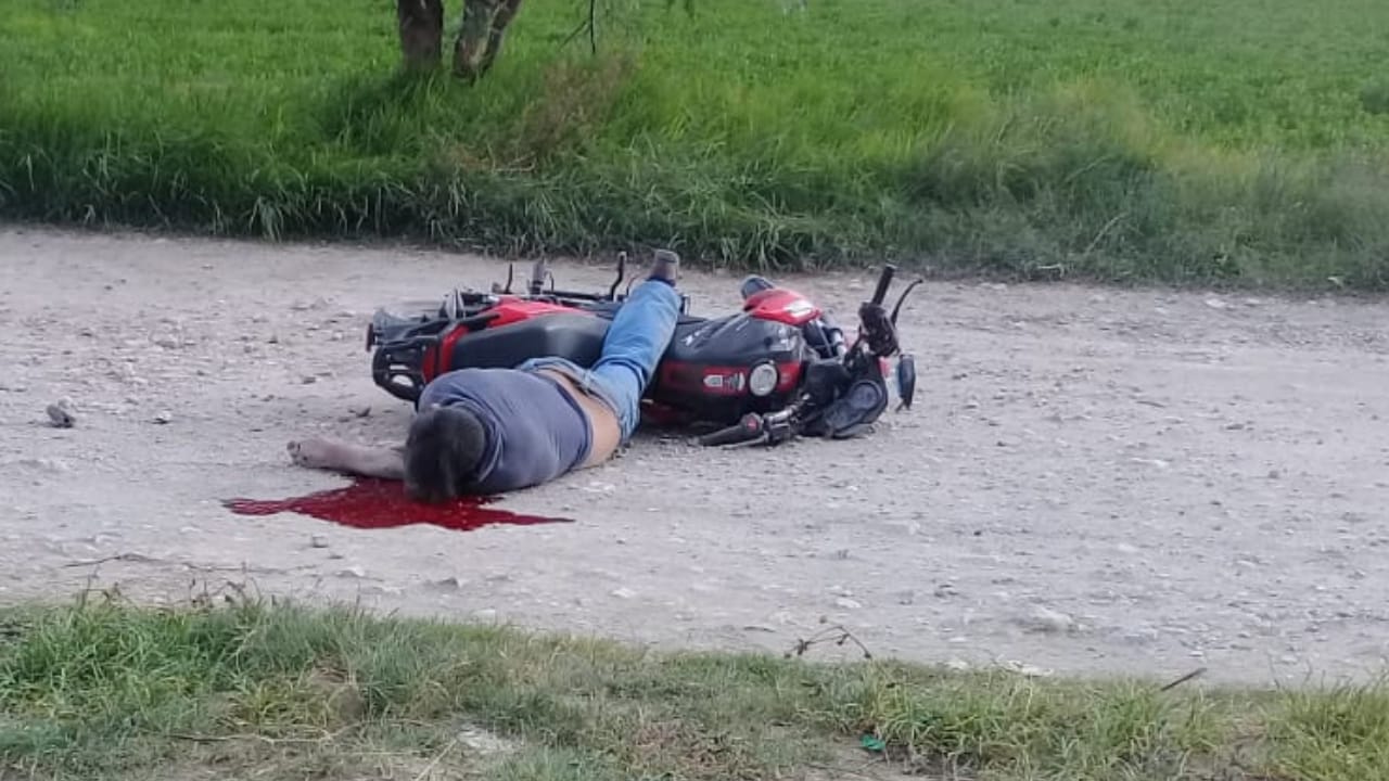 Muere motociclista al derraparse en Tecamachalco
