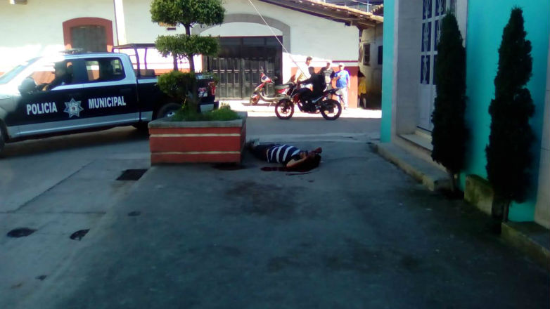 Lo ejecutan con 3 balazos en pleno Centro de Zacatlán