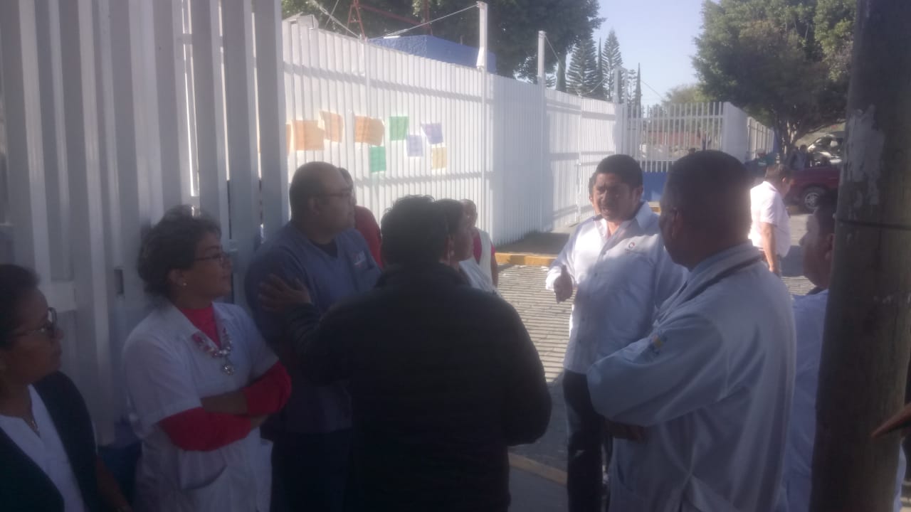 Para labores Hospital General de Tehuacán por falta de insumos