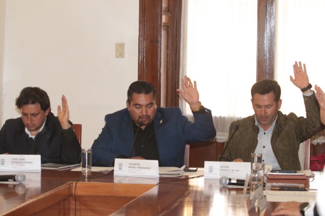 Alcaldes poblanos darán informe el 15 de octubre de cada año