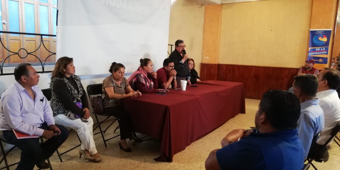 Cotoñeto se reúne con bases de Morena en Huauchinango