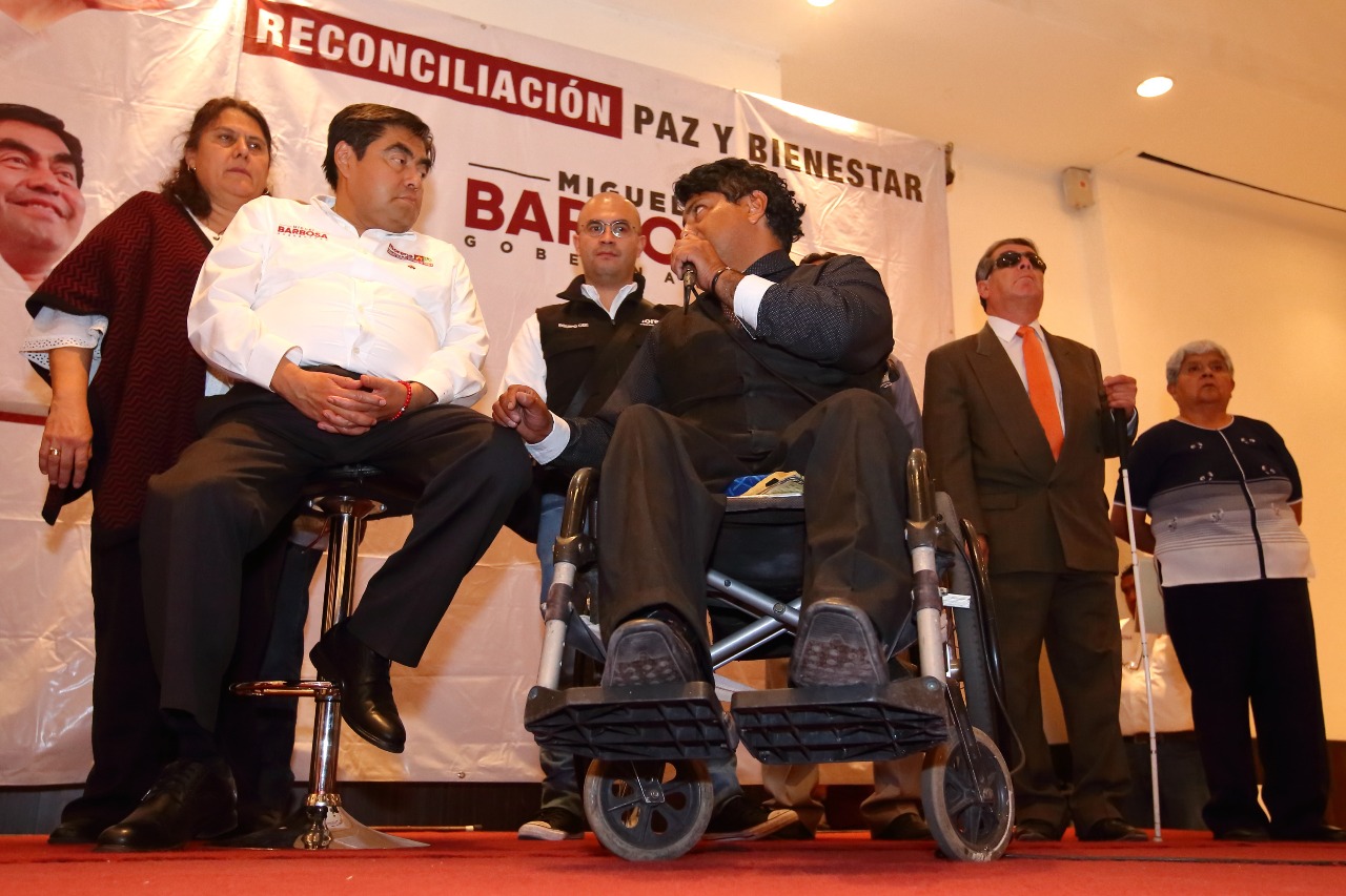 Inclusión e igualdad, promete Barbosa a grupos vulnerables