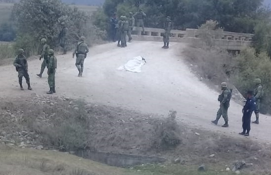 Un muerto en balacera entre policías y ladrones en Ahuazotepec