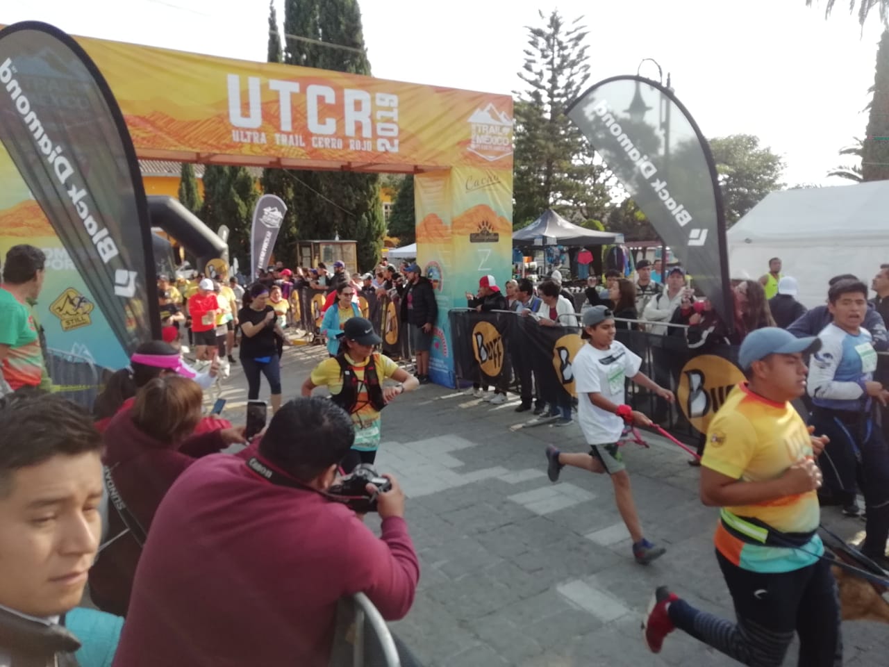 Más de 800 corren el Ultra Trail en Tlatlauquitepec